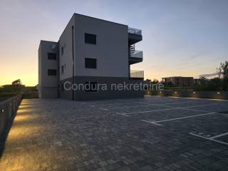 Apartman na moru, Prodaja, Nin, Nin