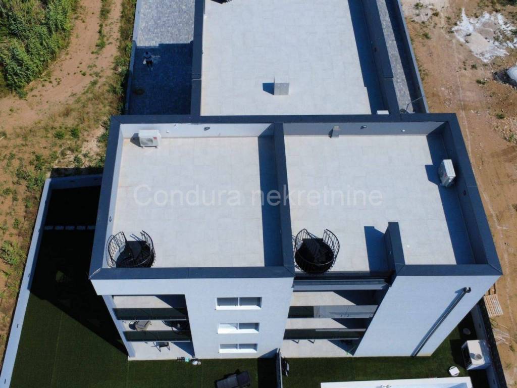 Apartman na moru, Prodaja, Nin, Nin