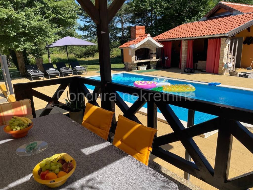 Nekretnina za odmor, Prodaja, Gospić - Okolica, Kruškovac