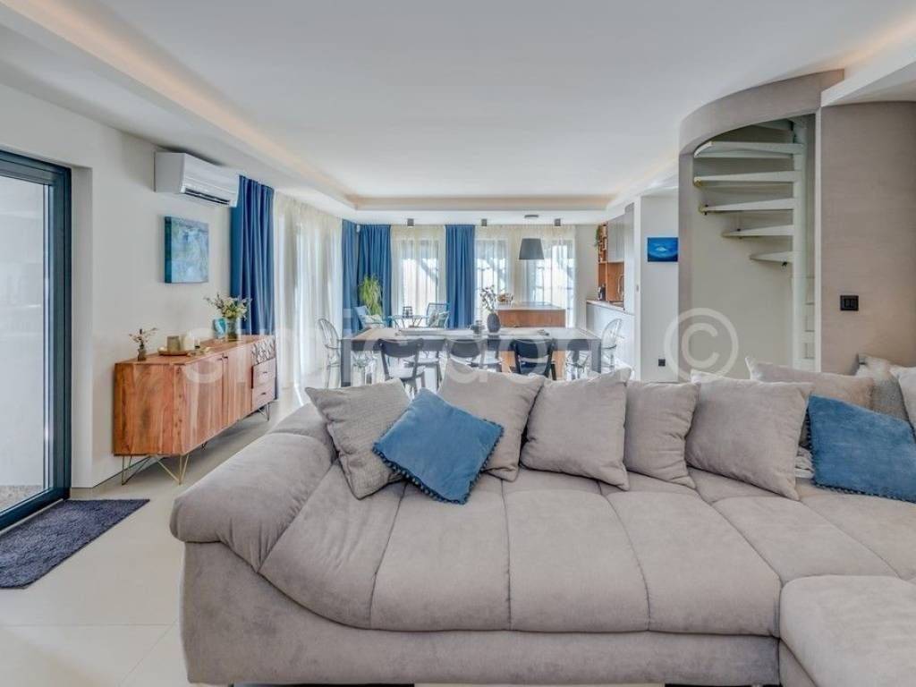 Luksuzna vila, Prodaja, Supetar, Supetar