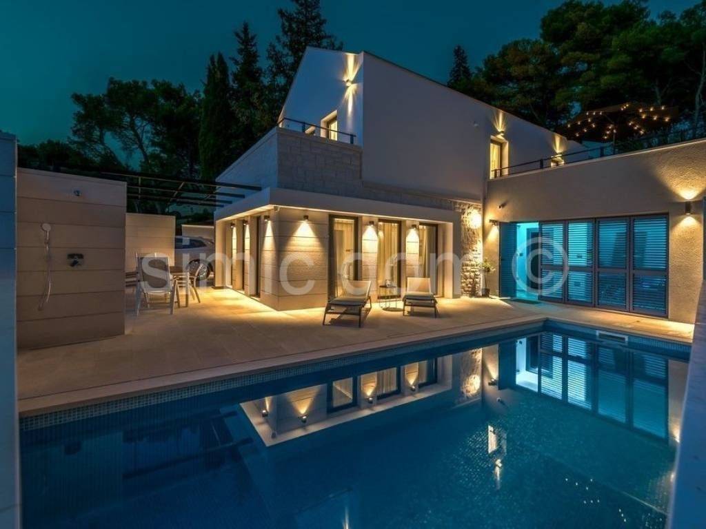 Luksuzna vila, Prodaja, Supetar, Supetar