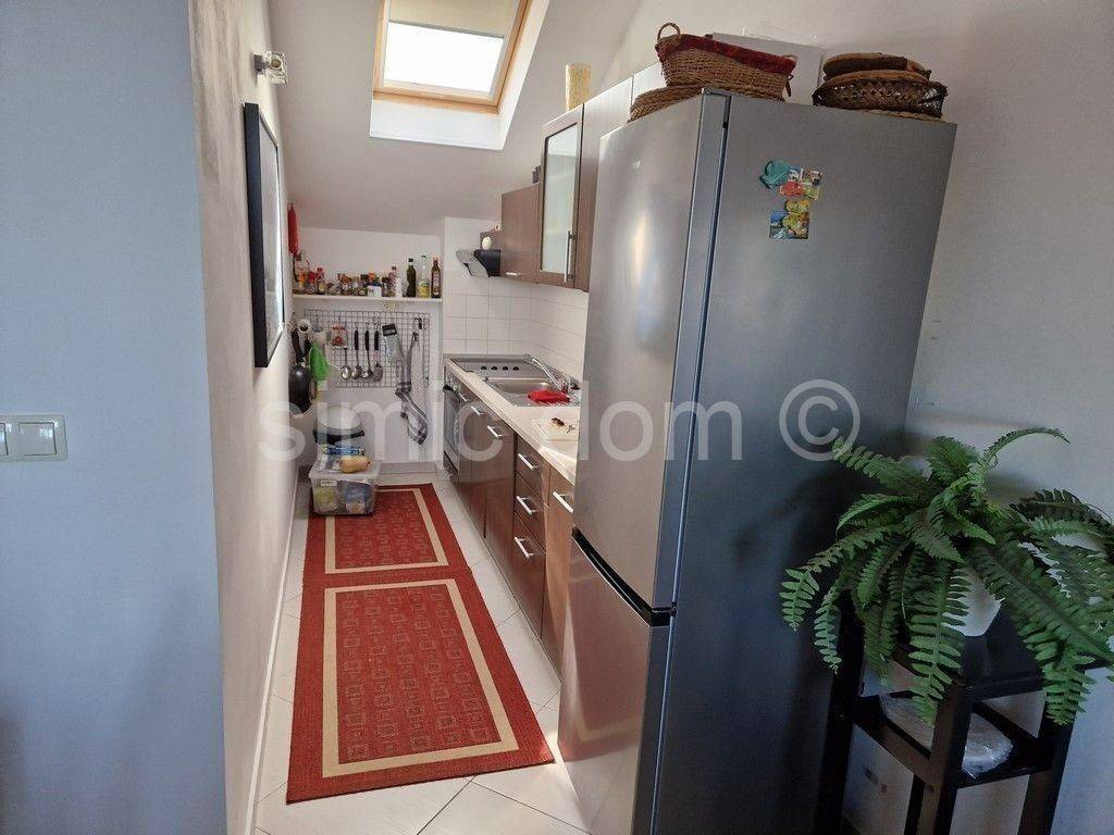 Apartman na moru, Prodaja, Okrug, Okrug Gornji
