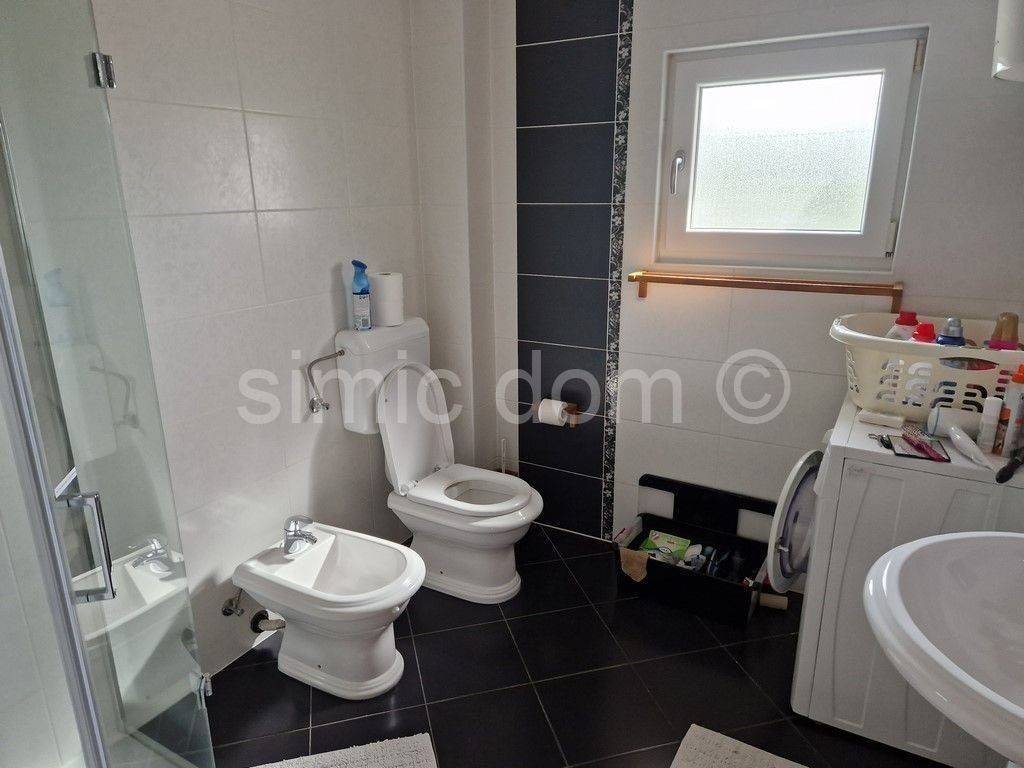 Apartman na moru, Prodaja, Okrug, Okrug Gornji