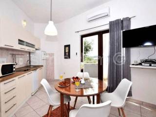 Stan u zgradi, Prodaja, Rogoznica, Rogoznica