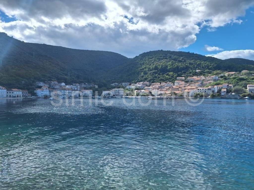 Stan u višeetažnoj kuci, Prodaja, Korcula, Racišce