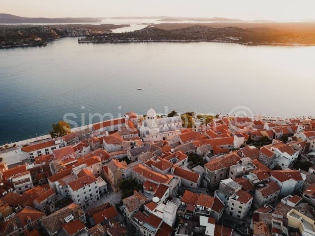 Obiteljska kuća, Prodaja, Šibenik - Okolica, Brodarica