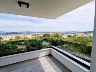 Apartman na moru, Prodaja, Murter, Murter