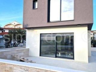 Dvojna kuća, Prodaja, Vodice, Srima