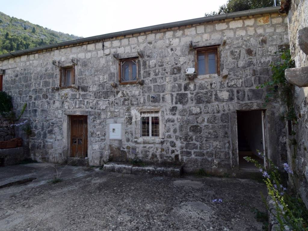 Kamena kuća, Prodaja, Dubrovačko primorje, Majkovi