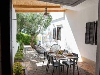 House by the sea, Sale, Omiš, Pisak