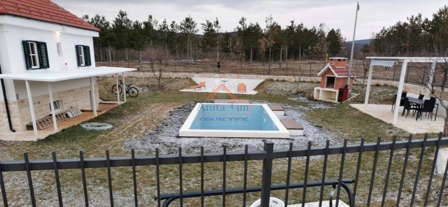 One-storey house, Sale, Trilj, Tijarica