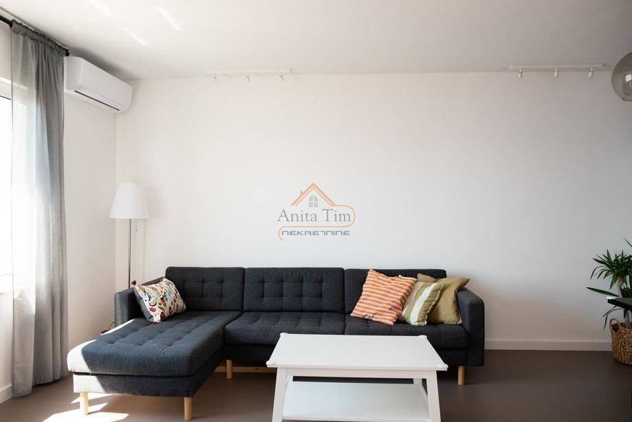 House by the sea, Sale, Omiš, Pisak
