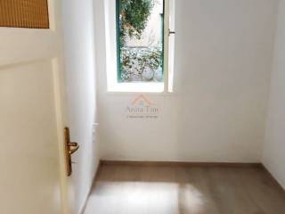 Flat in older building, Sale, Split, Split
