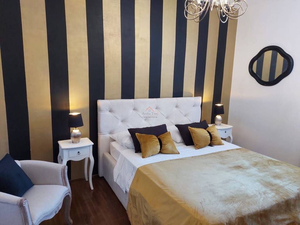 Flat in a building, Sale, Split, Split