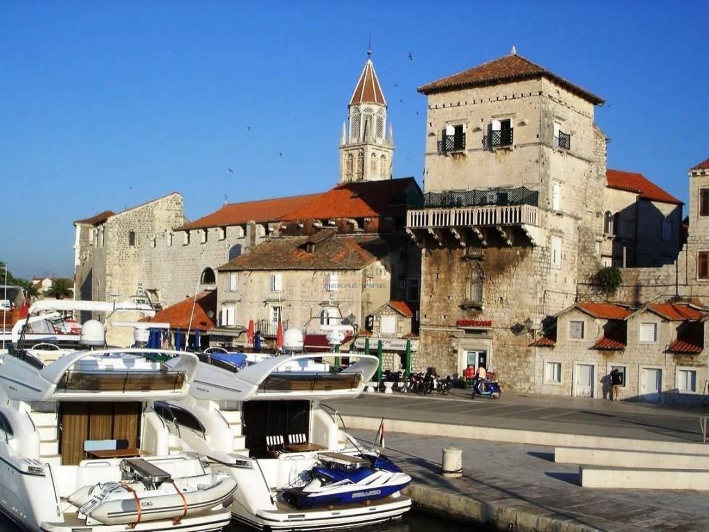 House with apartments, Sale, Trogir, Čiovo