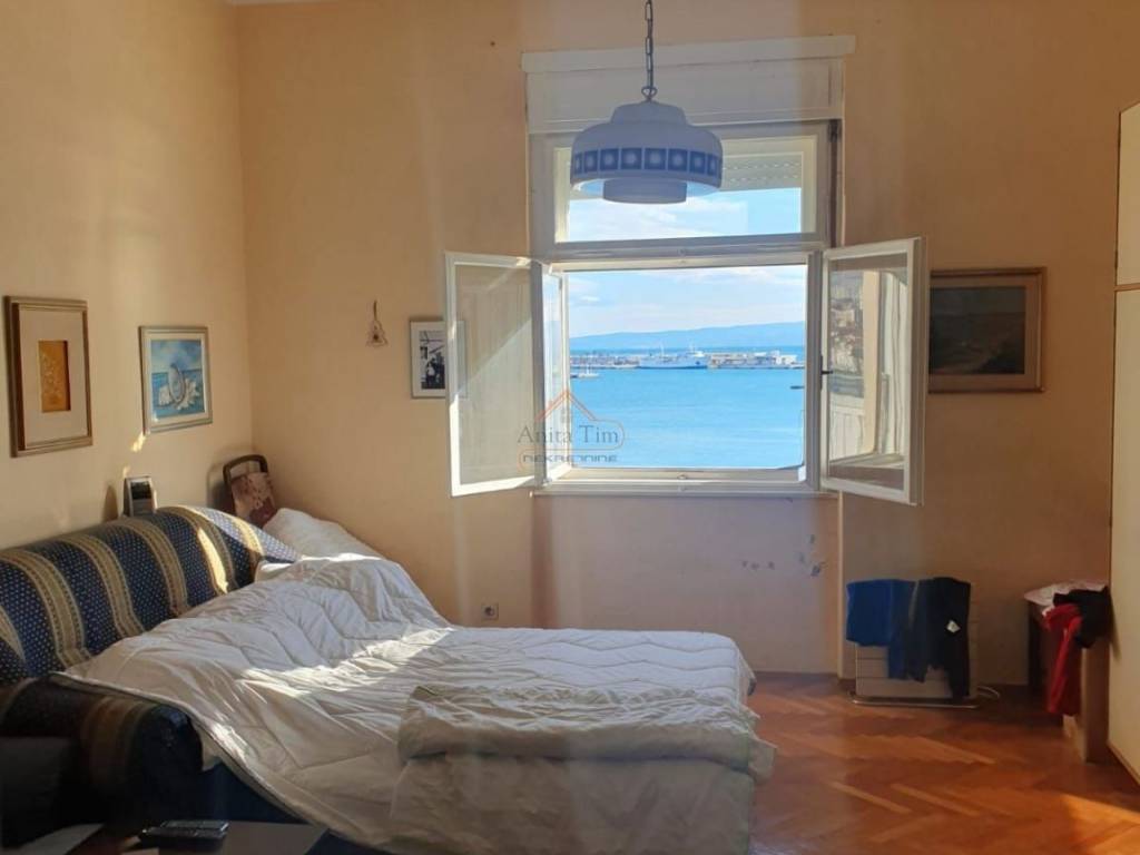 Flat in an urban villa, Sale, Split, Split