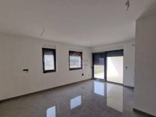 Flat in a building, Sale, Nin, Zaton