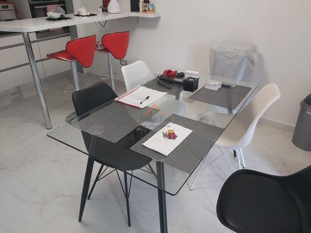 Flat in a building, Sale, Split, Split
