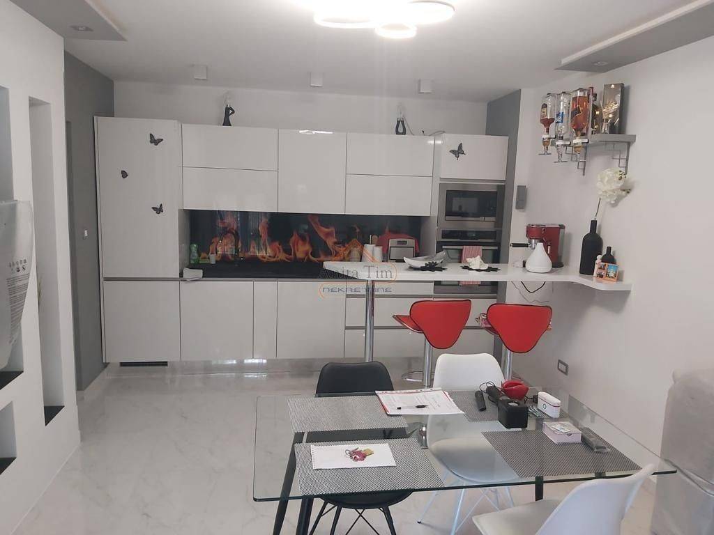 Flat in a building, Sale, Split, Split
