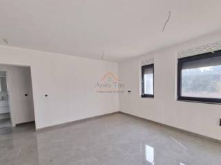 Flat in a building, Sale, Nin, Zaton
