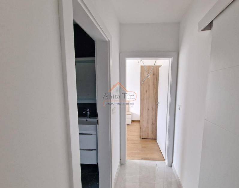Flat in a building, Sale, Nin, Zaton