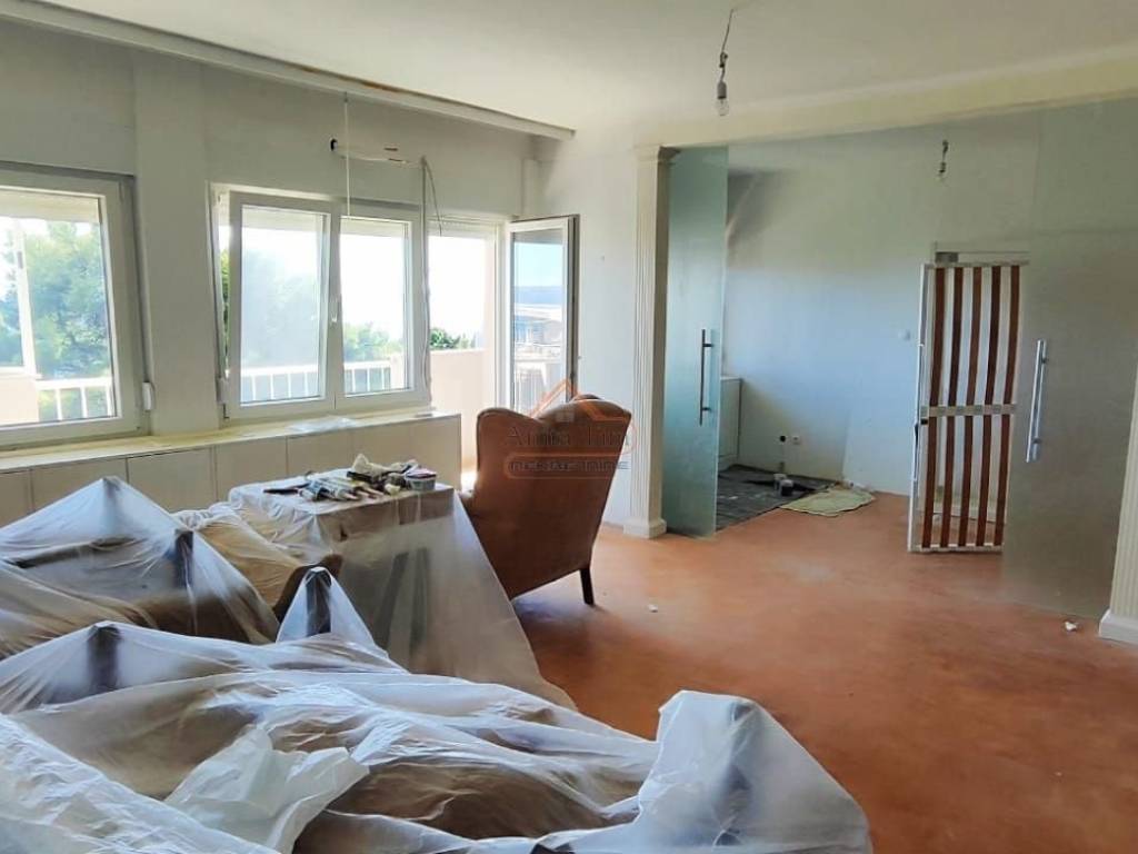 Flat in a building, Sale, Split, Split