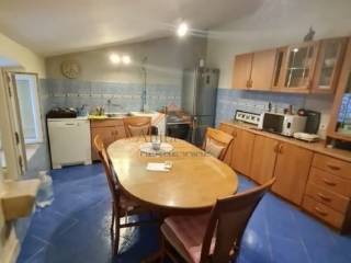 Flat in older building, Sale, Split, Split