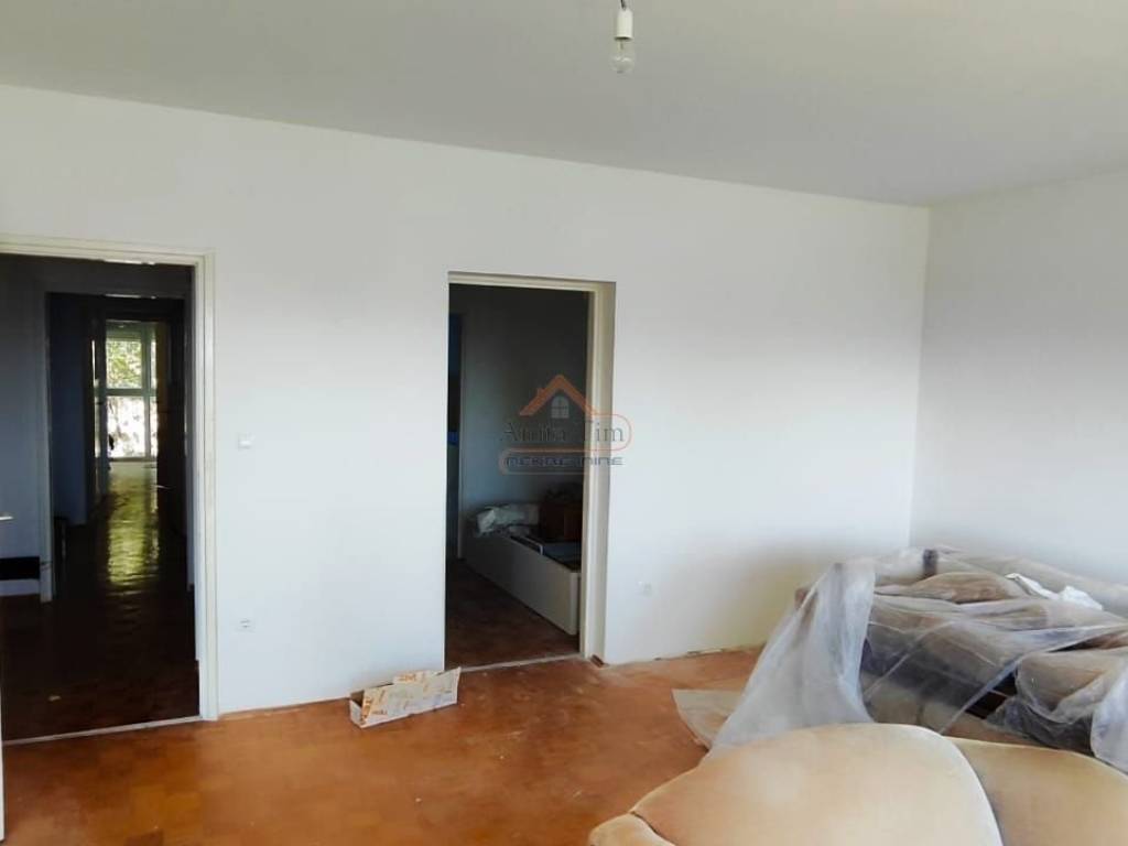 Flat in a building, Sale, Split, Split