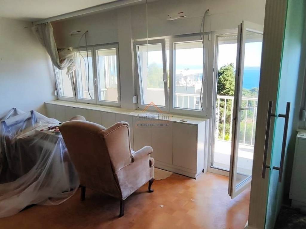 Flat in a building, Sale, Split, Split