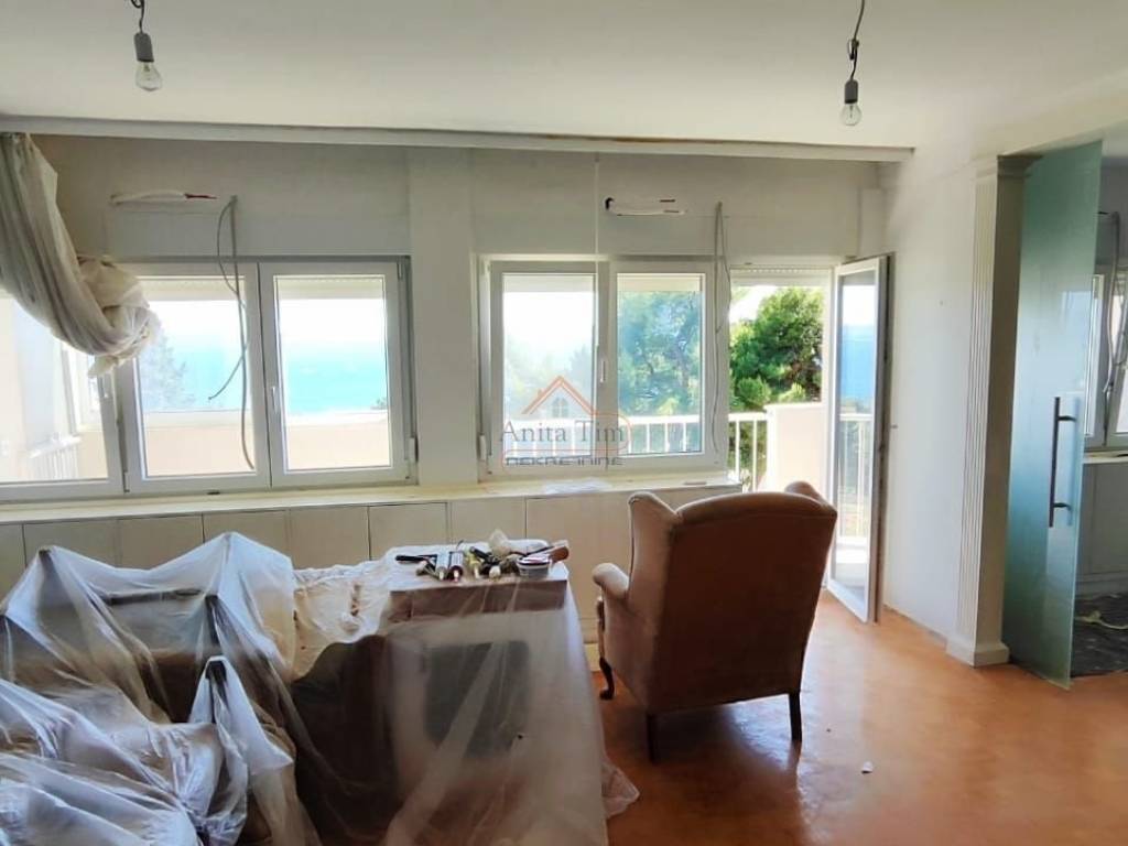 Flat in a building, Sale, Split, Split