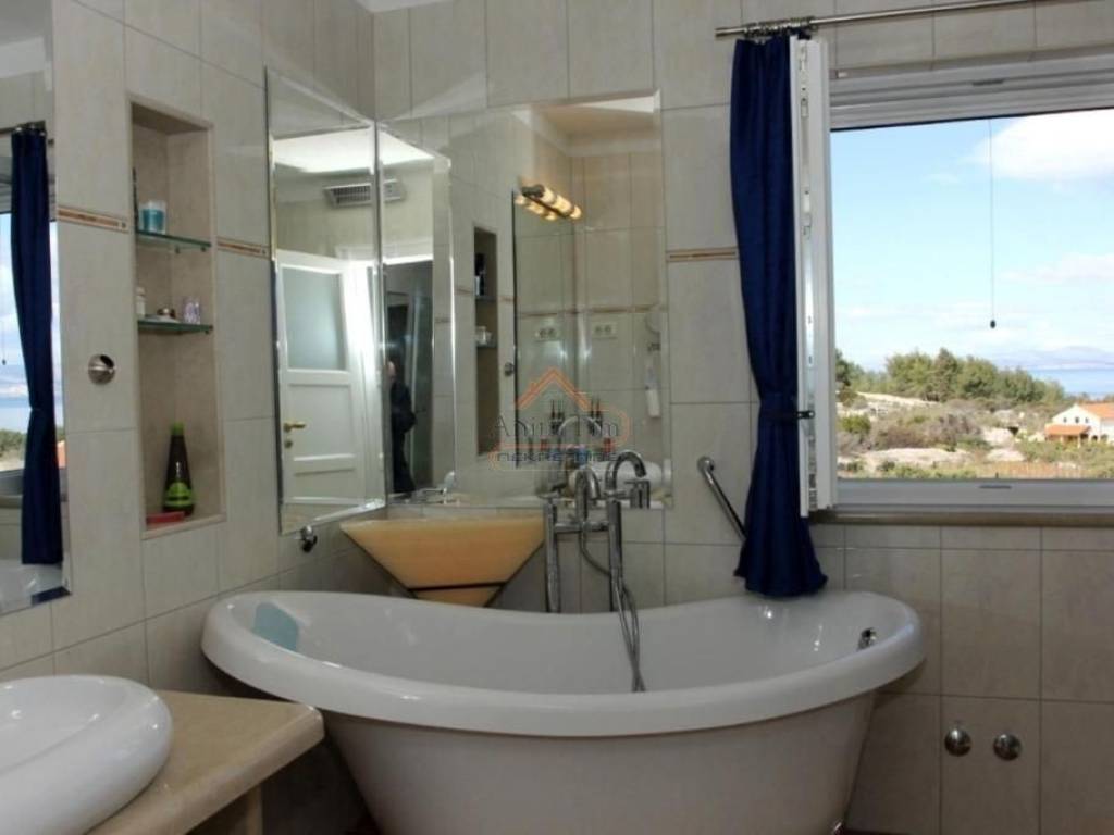 Luxury house, Sale, Supetar, Mirca
