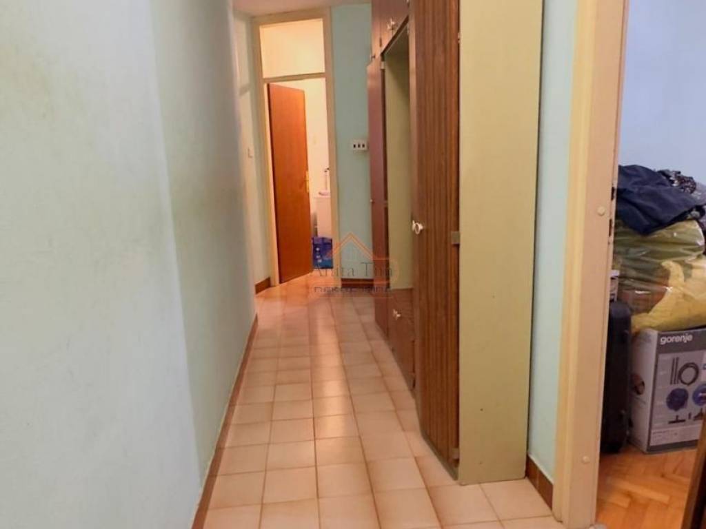 Flat in a building, Sale, Split, Split