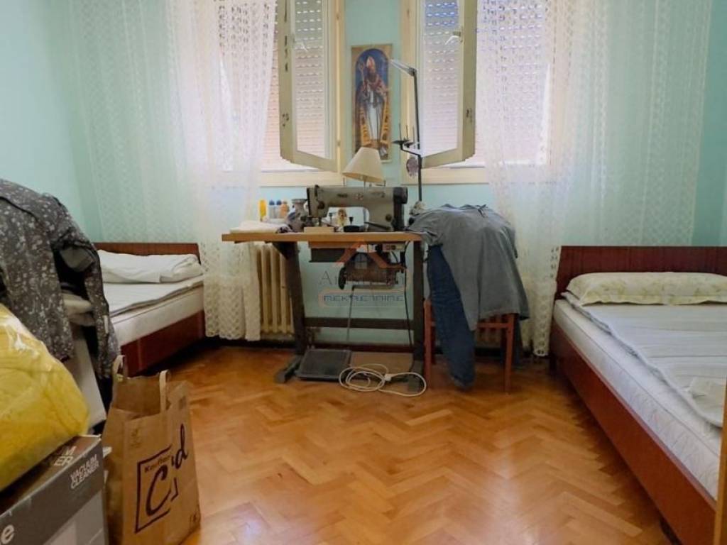 Flat in a building, Sale, Split, Split