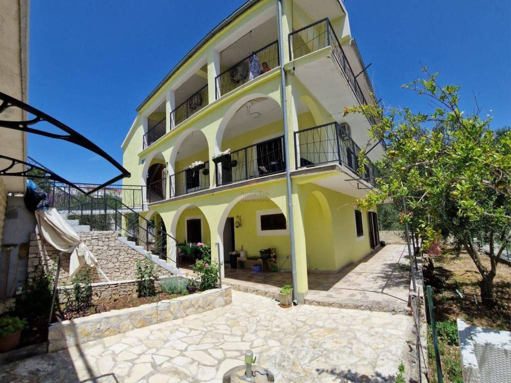 House with apartments, Sale, Marina, Marina