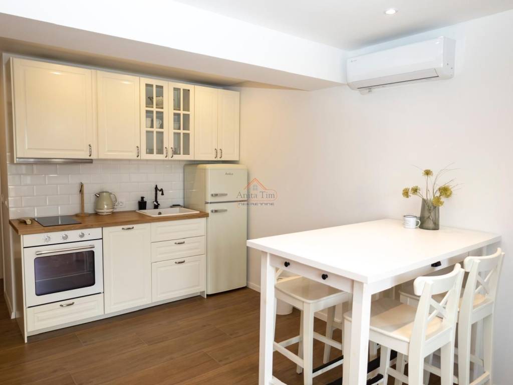 Flat in a house, Sale, Supetar, Supetar