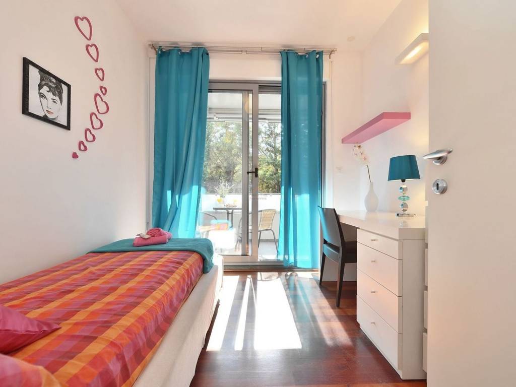 Flat in a building, Sale, Split, Split