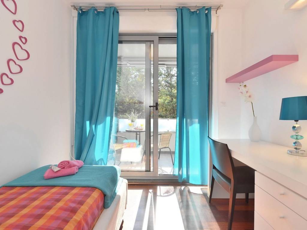 Flat in a building, Sale, Split, Split