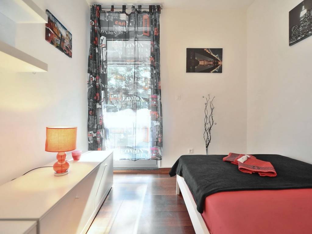 Flat in a building, Sale, Split, Split