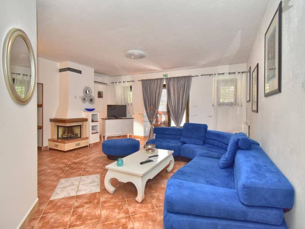 Leasure property, Sale, Split, Split