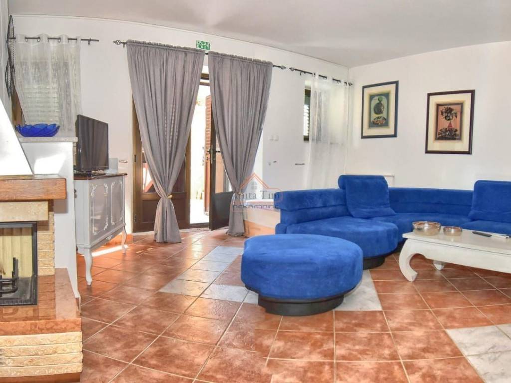 Leasure property, Sale, Split, Split