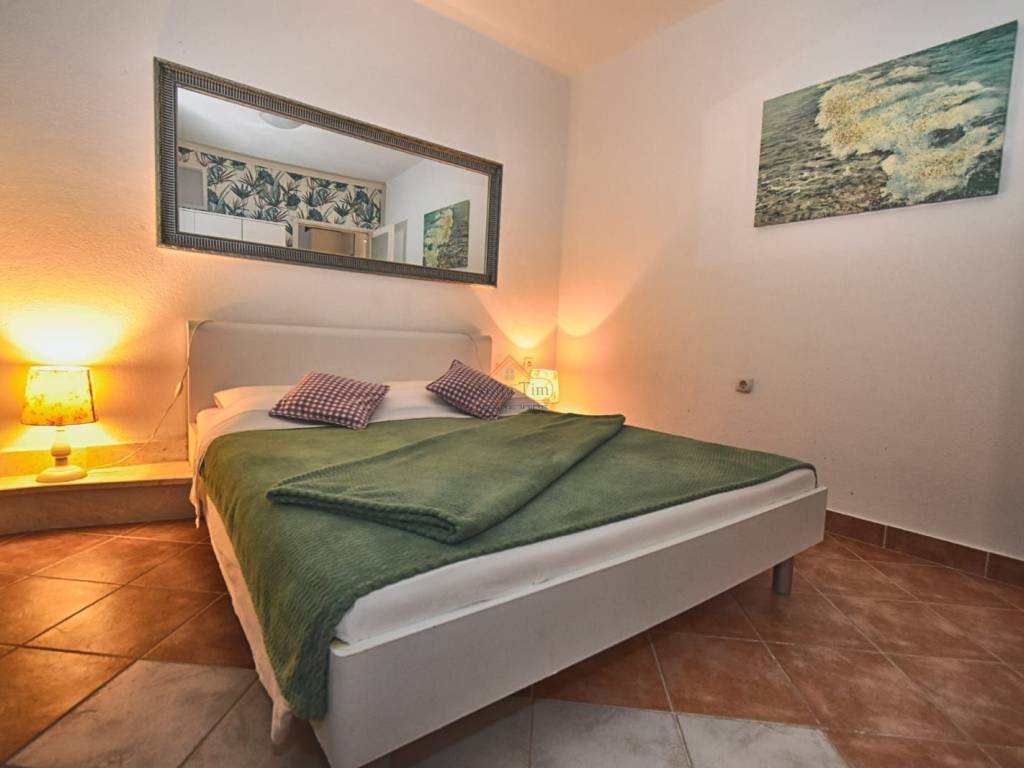Leasure property, Sale, Split, Split