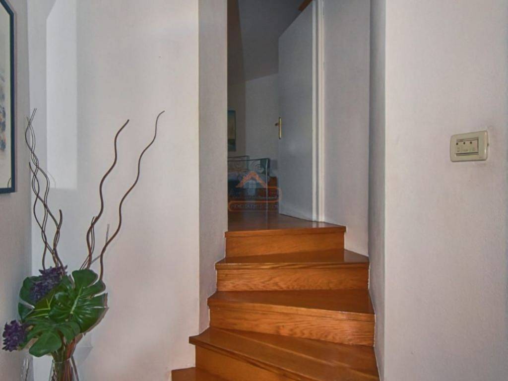 Leasure property, Sale, Split, Split
