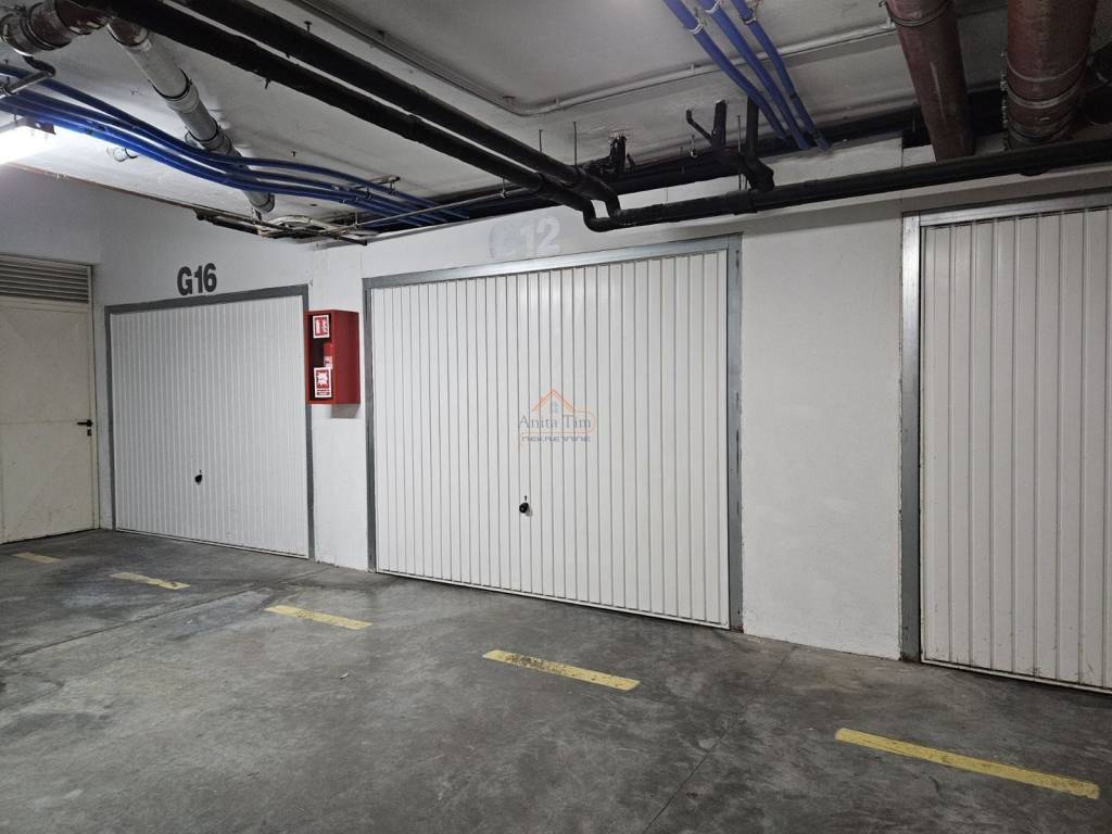 Flat in a building, Sale, Split, Split