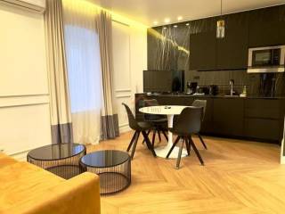 Flat in a building, Sale, Split, Split