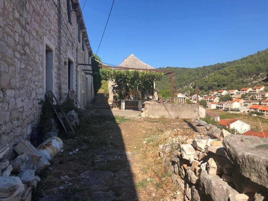 Stone house, Sale, Pučišća, Pučišća