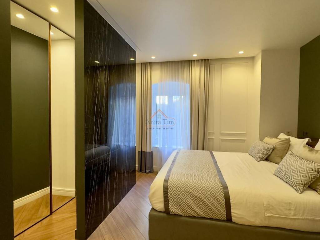 Flat in a building, Sale, Split, Split