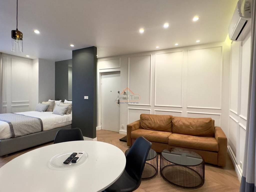Flat in a building, Sale, Split, Split