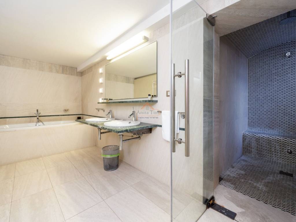 Flat in a building, Rent, Split, Split