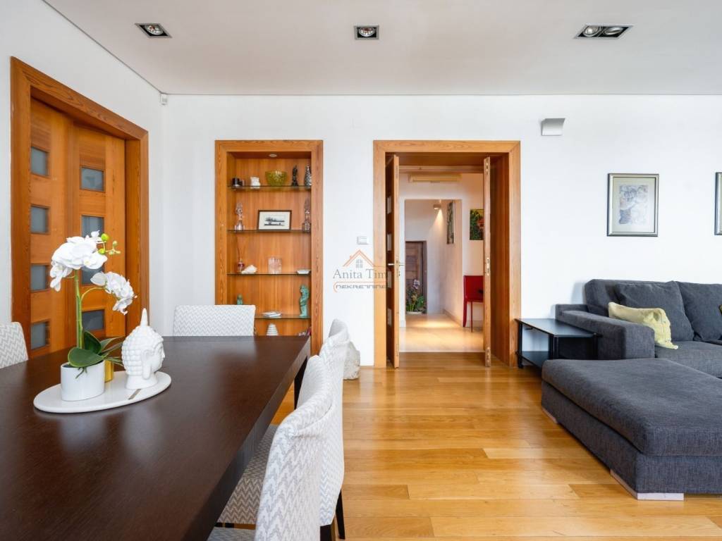 Flat in a building, Rent, Split, Split