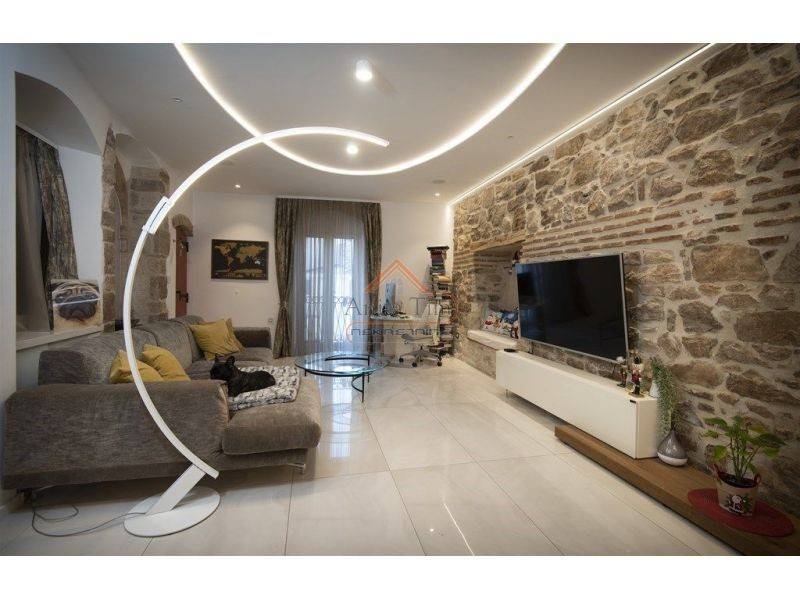 Flat in a building, Sale, Split, Split